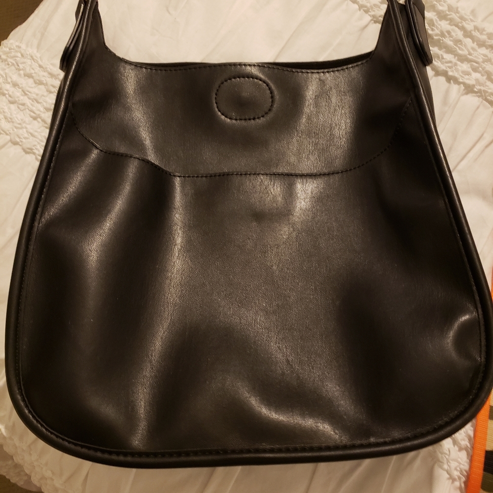 Ahdorned Vegan Leather Crossbody Bag - Large Black + 6 Guitar Straps